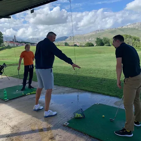 Simplymore * Podstrana